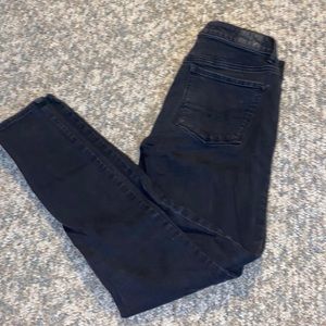 Black American Eagle skinny jeans size 4